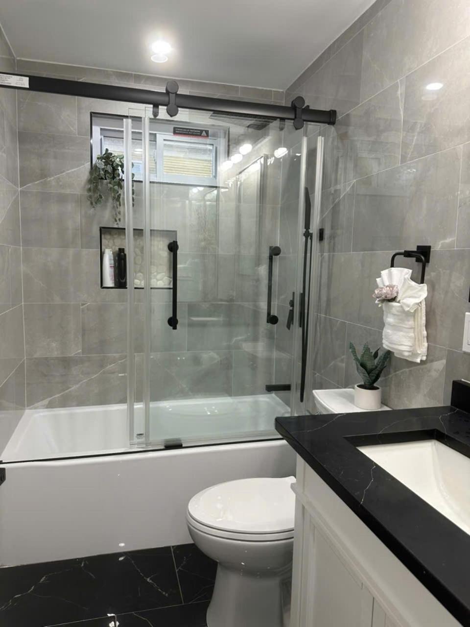 85b Brand New 3br, 2ba, Walk To Transit, Near Apartment Boston